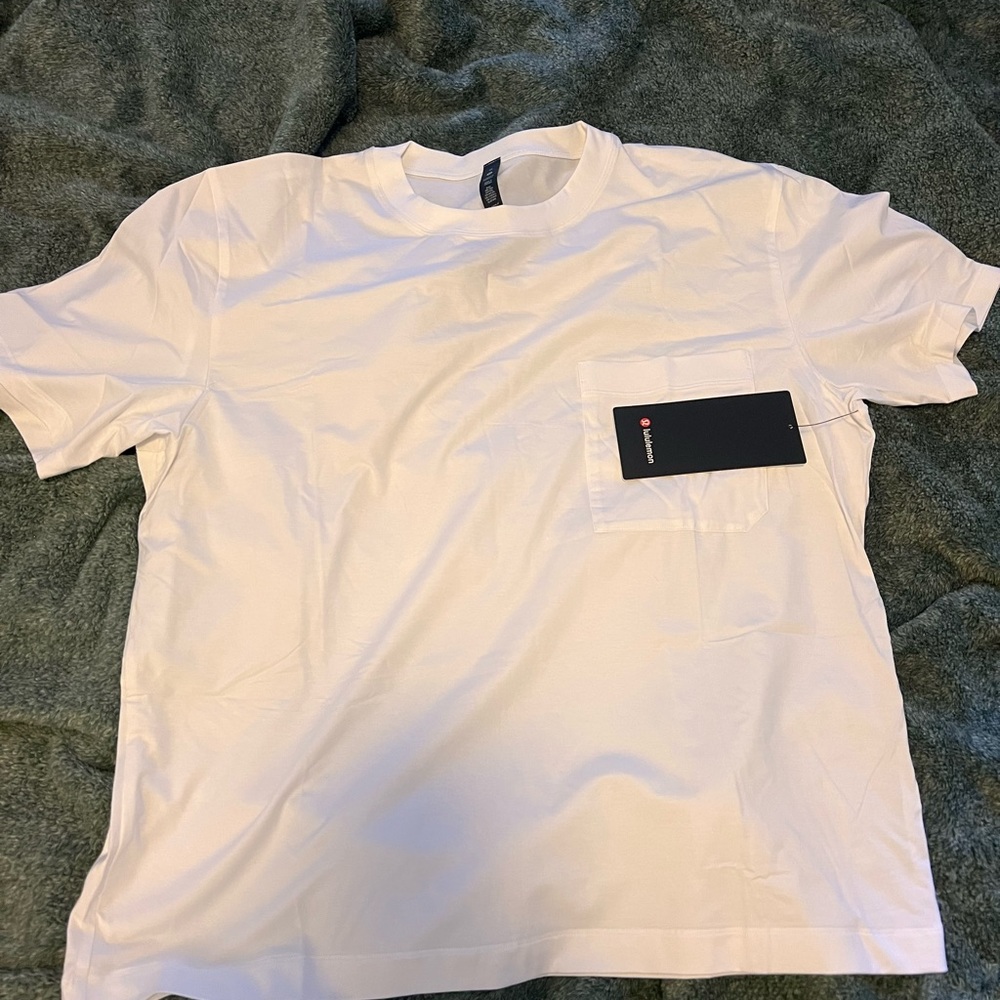 Lululemon oversized tee M men, NWT.